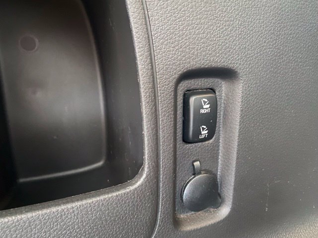 Used 2012 Ford Edge SEL FWD image 8