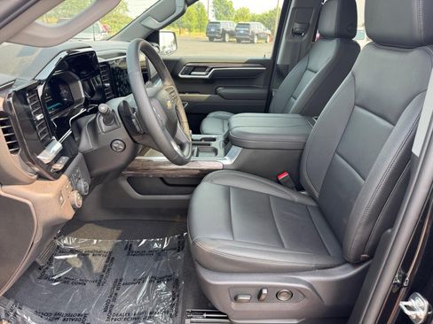 Used 2026 Chevrolet Silverado 1500 LTZ AWD/4WD image 6