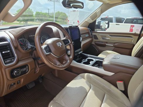 Used 2019 RAM 1500 Laramie RWD image 11