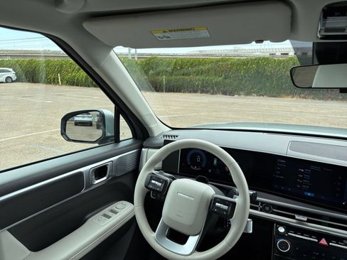 Used 2025 Hyundai Santa Fe SEL AWD/4WD image 37