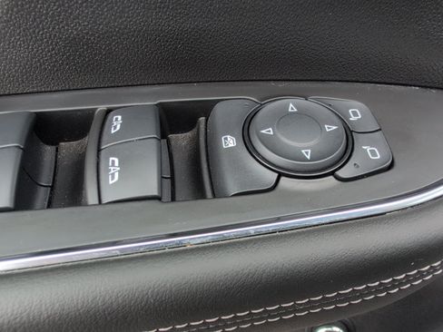 Used 2023 Buick Envision Avenir AWD/4WD image 19