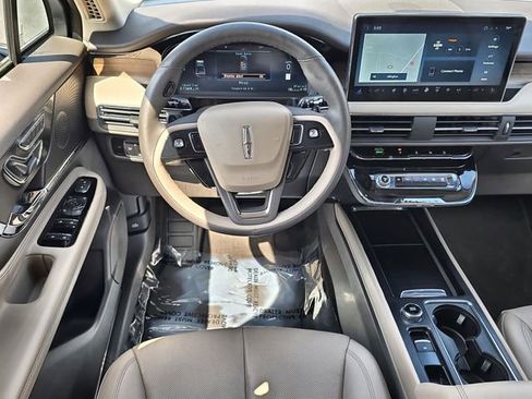 Used 2023 Lincoln Corsair Reserve w/ Equipment Group 201A image 21