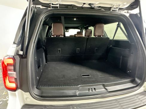 Used 2024 Ford Expedition Max Limited image 31