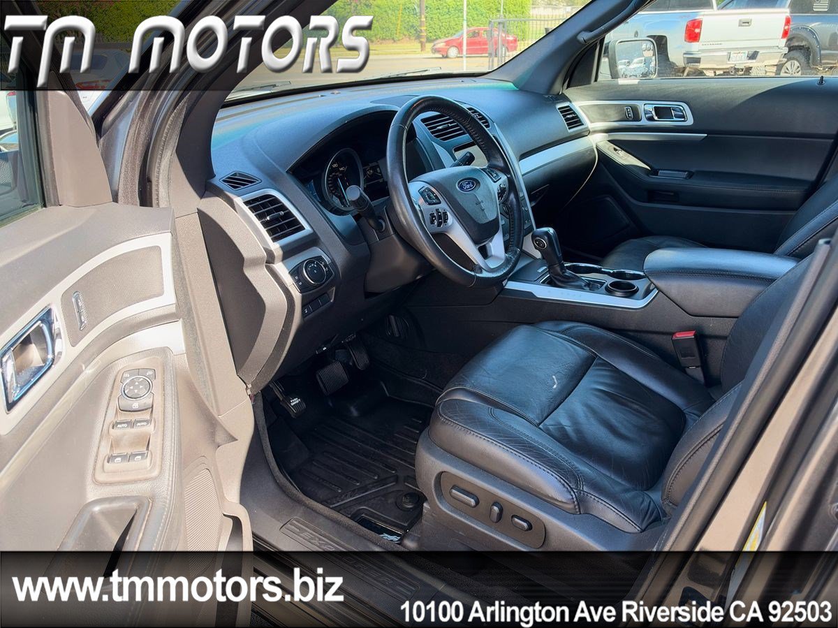 Used 2015 Ford Explorer XLT w/ Equipment Group 202A FWD image 6