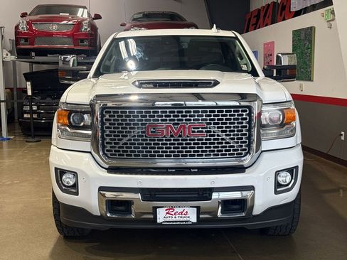 Used 2017 GMC Sierra 3500 Denali image 21