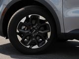 Used 2024 Kia Sorento S image 3