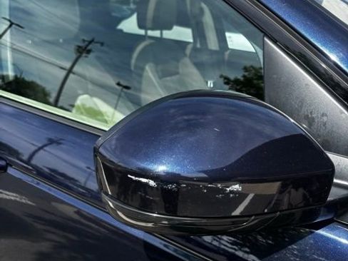 Used 2017 Land Rover Discovery Sport HSE image 5