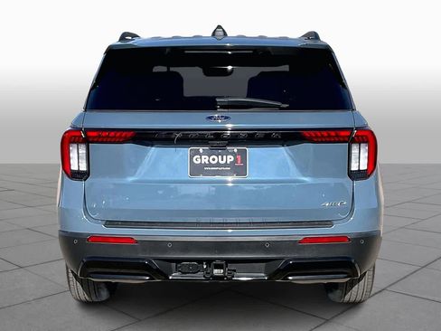 Used 2025 Ford Explorer ST-Line image 4