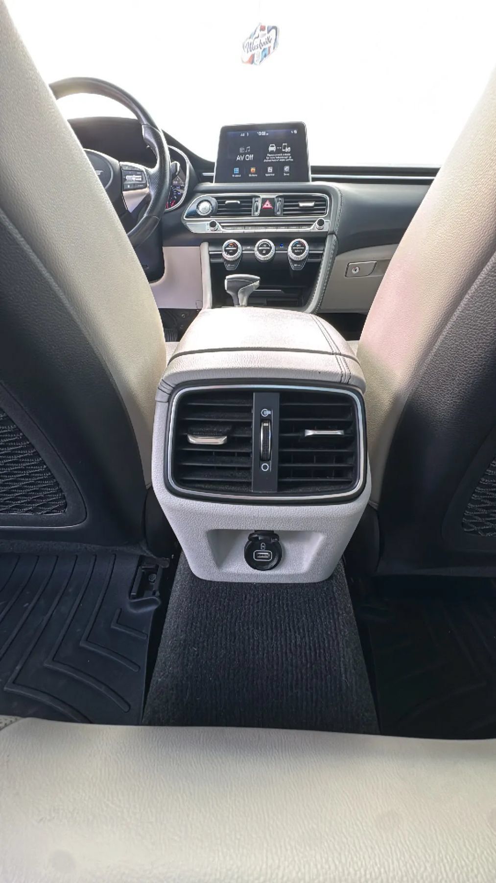 Used 2019 Genesis G70 2.0T Advanced AWD/4WD image 12