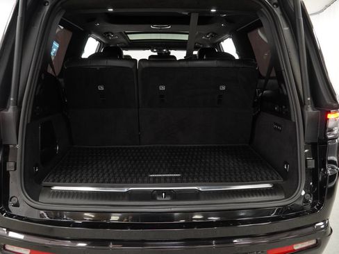 Used 2022 Jeep Grand Wagoneer Series II AWD/4WD image 47