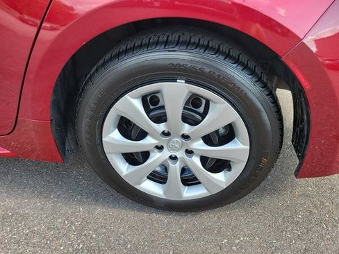 Used 2025 Toyota Corolla LE FWD image 23