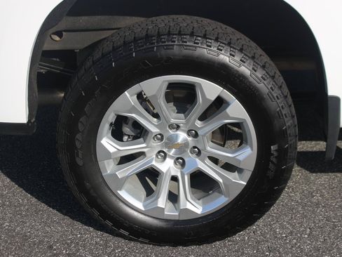Used 2024 Chevrolet Silverado 1500 LTZ w/ LTZ Premium Package AWD/4WD image 38