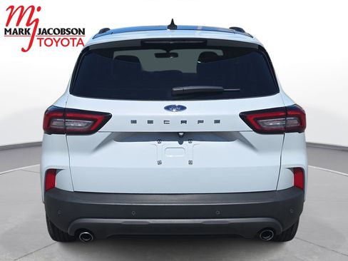 Used 2025 Ford Escape ST-Line w/ Tech Pack #1 FWD image 6
