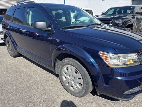 Used 2017 Dodge Journey SE image 8