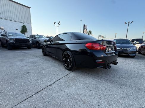 Used 2015 BMW M4 Convertible RWD image 9
