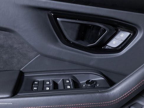 Used 2024 Lamborghini Urus S image 22
