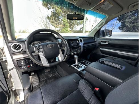 Used 2015 Toyota Tundra SR5 w/ SR5 Upgrade Package image 2