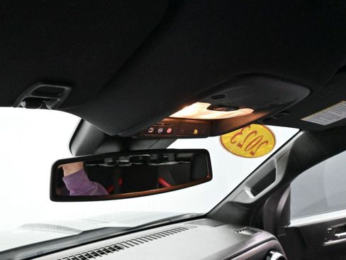 Used 2023 Chevrolet Colorado Z71 w/ Z71 Convenience Package 2 image 25