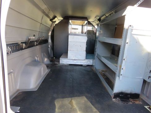 Used 2008 Ford E-250 and Econoline 250 E-250 image 27