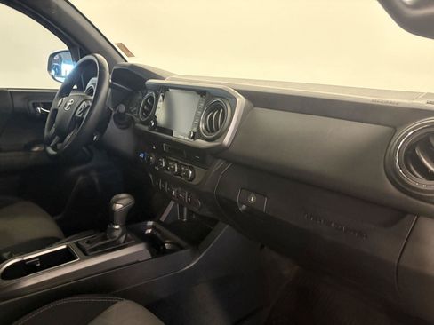 Used 2023 Toyota Tacoma TRD Off-Road w/ Technology Package AWD/4WD image 47