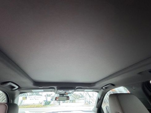 Used 2023 Chevrolet Tahoe Z71 image 12