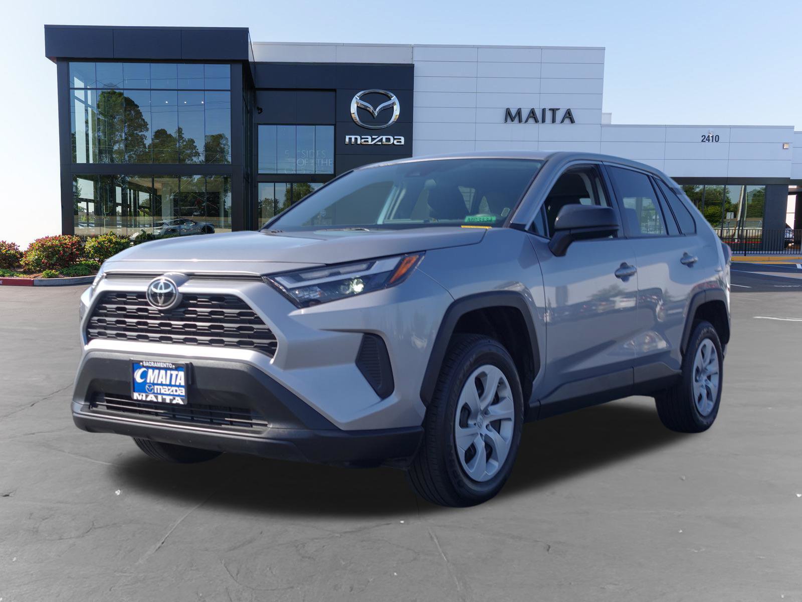 Used 2025 Toyota RAV4 LE AWD/4WD image 7