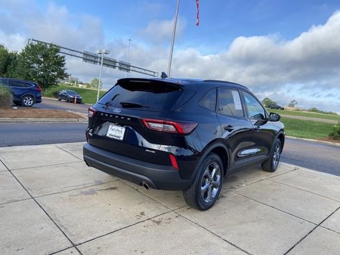 Used 2025 Ford Escape ST-Line AWD/4WD image 14