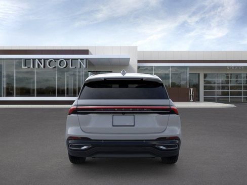 New 2026 Lincoln Nautilus Premier AWD/4WD image 5
