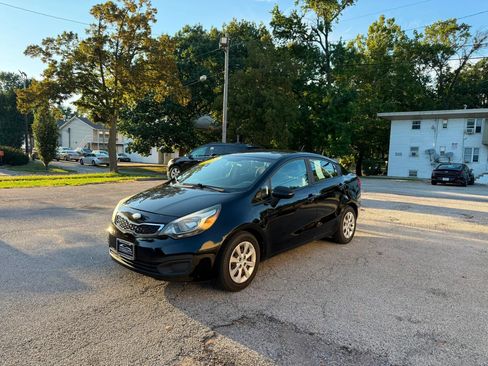 Used 2013 Kia Rio EX FWD image 3