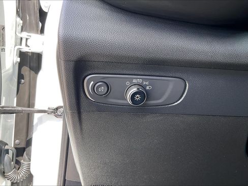 Certified 2023 Buick Envision Essence image 14