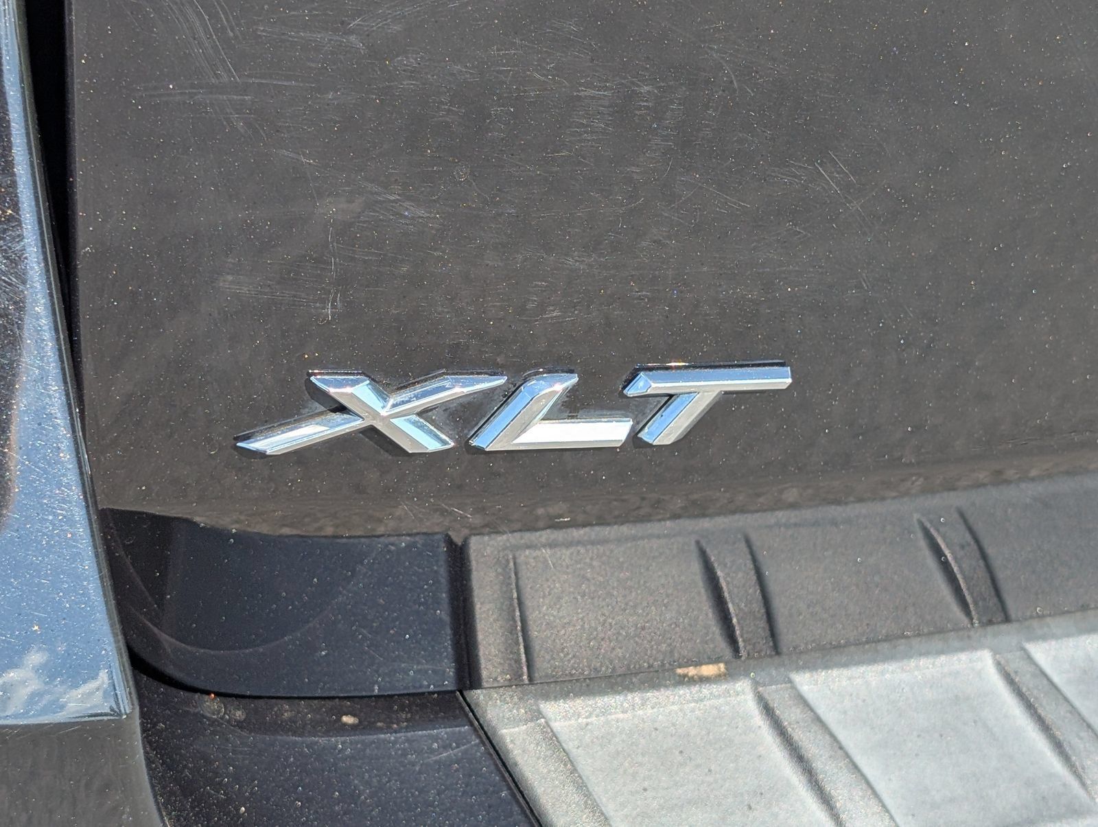 Used 2023 Ford Explorer XLT RWD image 5