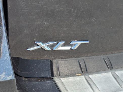 Used 2023 Ford Explorer XLT RWD image 5