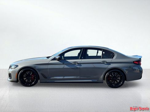 Used 2022 BMW M550i xDrive w/ Dynamic Handling Package AWD/4WD image 2