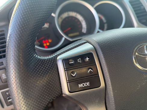 Used 2012 Toyota Tacoma 4x4 Double Cab image 15