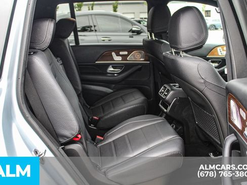 Used 2024 Mercedes-Benz GLS 450 4MATIC image 21