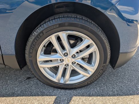 Used 2019 Chevrolet Equinox Premier AWD/4WD image 9