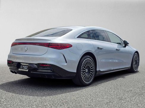 Used 2022 Mercedes-Benz EQS 450+ Sedan image 3