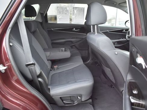 Used 2020 Kia Sorento LX w/ LX I4 Convenience Package image 35