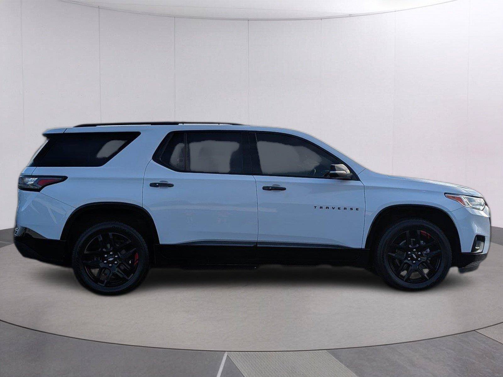 Used 2021 Chevrolet Traverse Premier w/ Redline Edition FWD image 8