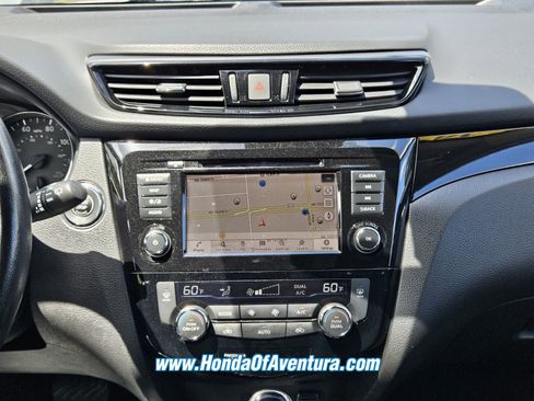 Used 2022 Nissan Rogue Sport SL AWD/4WD image 14