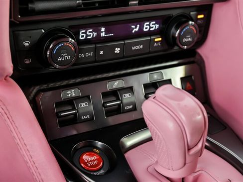 Used 2020 Nissan GT-R Premium AWD/4WD image 35