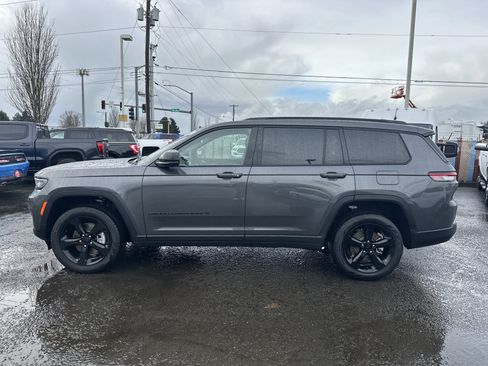 New 2025 Jeep Grand Cherokee L Limited w/ Luxury Tech Group II image 2