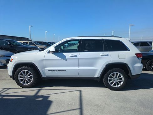 Used 2021 Jeep Grand Cherokee Laredo image 8