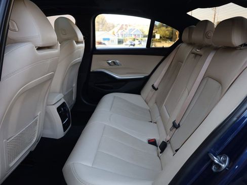 Used 2022 BMW 330i xDrive Sedan w/ Convenience Package image 22