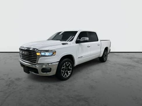 Used 2025 RAM 1500 Laramie AWD/4WD image 8