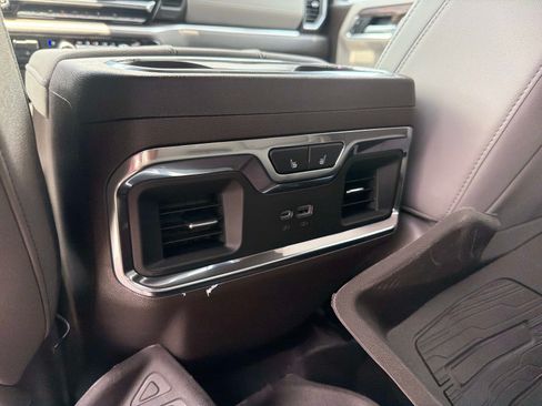 New 2026 GMC Sierra 1500 SLT w/ SLT Premium Package AWD/4WD image 16