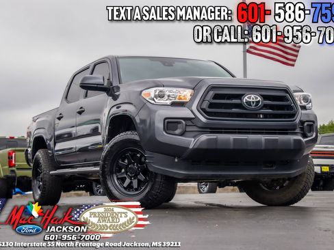 Used 2023 Toyota Tacoma SR AWD/4WD image 1