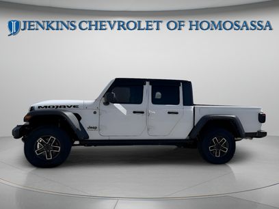 Used 2025 Jeep Gladiator Mojave w/ Convenience Group