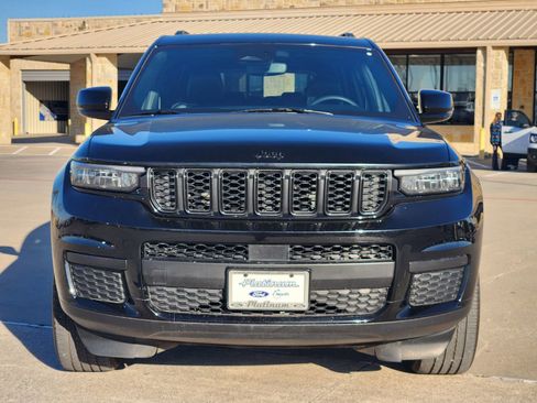 Used 2023 Jeep Grand Cherokee L Laredo image 6