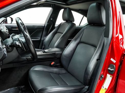 Used 2024 Lexus IS 350 F Sport RWD image 15